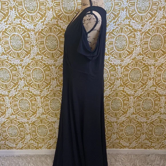 Torrid Black Jersey Cold Shoulder Maxi Dress size 1X - Picture 6 of 12
